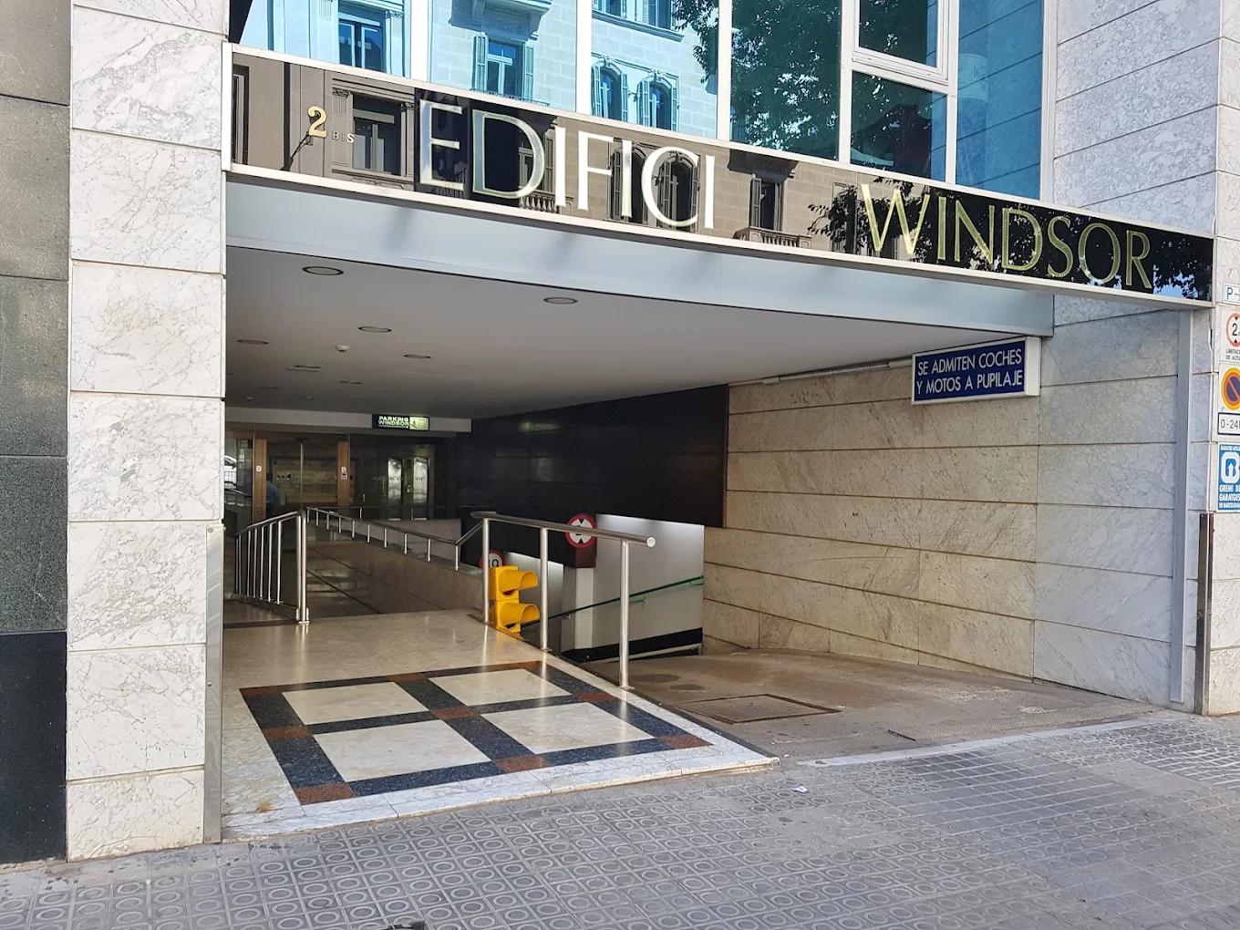 Parking Badalona - Image 7