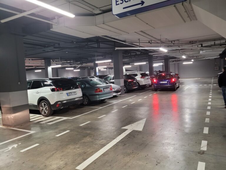 Plazas espaciosas y fácil acceso