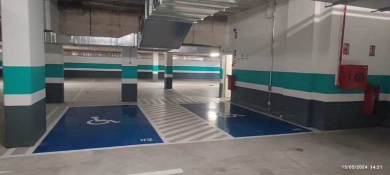 Plazas amplias y accesibles